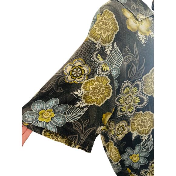 TOMMY BAHAMA Men's Size XXL -
Floral Print 100% Silk Hawaiian
Shirt - Picture 3 of 9